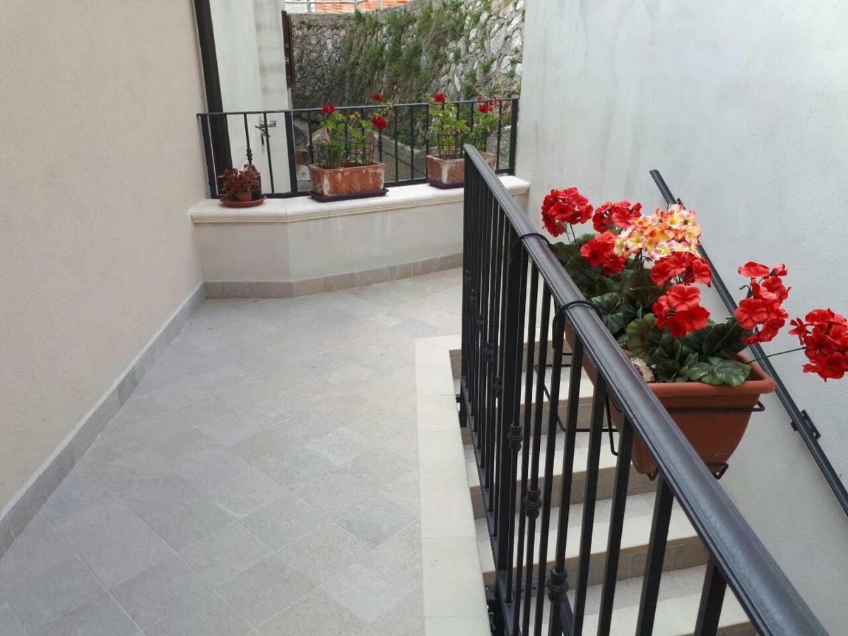 Appartamenti Raggio Di Sole Кастель-дель-Монте Экстерьер фото